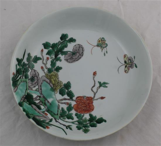 A Chinese famille verte dish, Kangxi period, 21.5cm